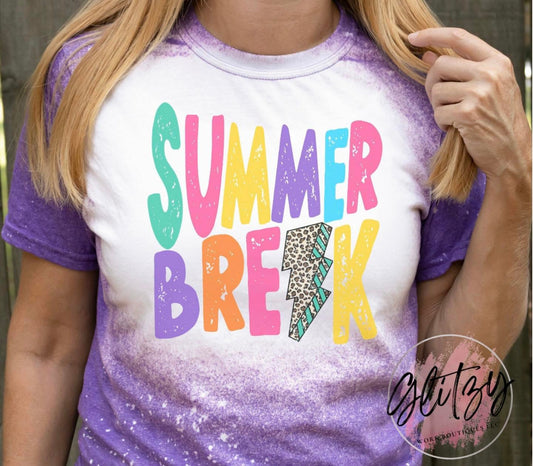 SUMMER BREAK Graphic Tee